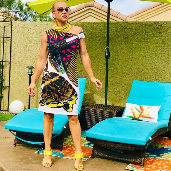 Roberto Cavalli Dresses & Skirts - Roberto Cavalli Abstract mini embellished Dress